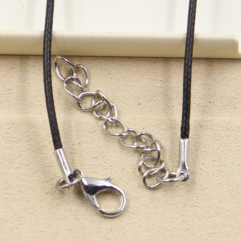 Pendentif en cuir noir, cordon - Women Fashion Egypt avis et prix